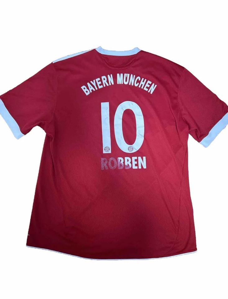 FC Bayern München Trikot Robben 2009/10 in München