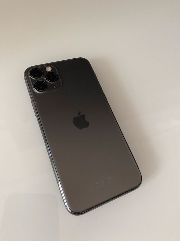 ❗️DEFEKT ❗️ iPhone 11 PRO - an Bastler in Kempten