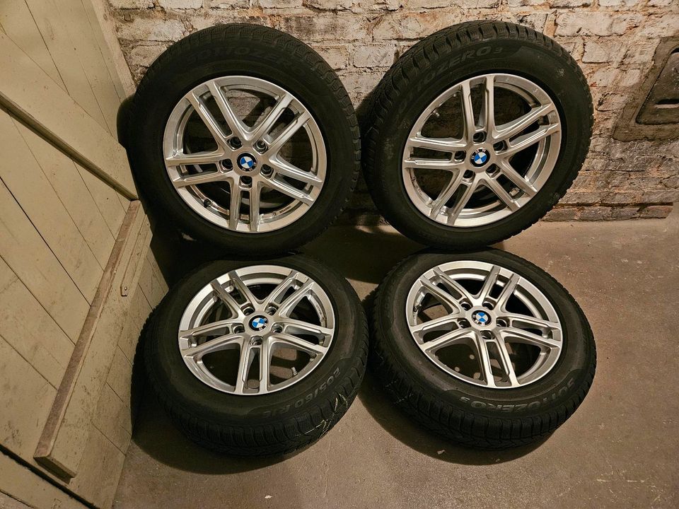 BMW Alufelgen 16 Zoll M+S Winterreifen 205/60 R16 DOT 2018 in Frankfurt am Main