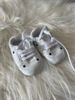 Babyschuhe Krabbelschuhe Sneaker Taufschuhe ca 6-12 Monate Bayern - Rothenburg o. d. Tauber Vorschau