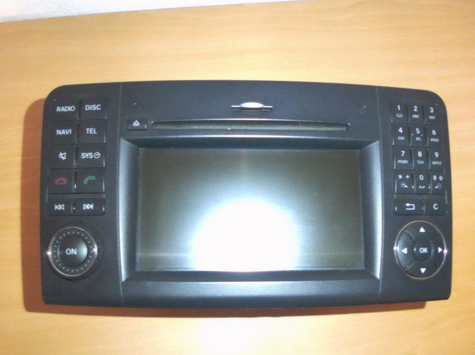 Orig Mercedes M-Klasse W164 Navi Telefon Radio CD SD Bluetooth in Hannover