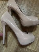 Pumps nude Lack high heels 38 beige neu Plateau Nordrhein-Westfalen - Gelsenkirchen Vorschau