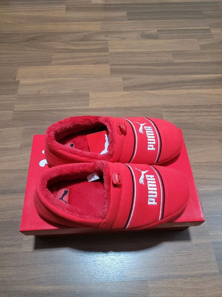 Neu Puma Hausschuhe Slipper Sneaker Herren Damen Rot Größe 40,5 in Nürnberg (Mittelfr)