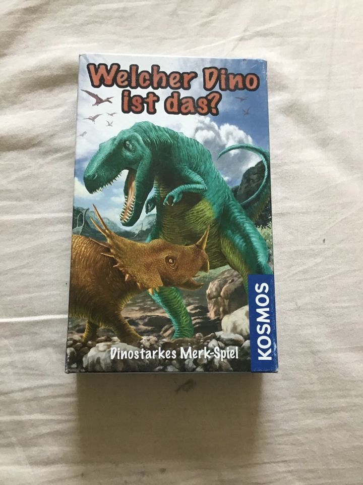 Verschiedene Puzzle Karten-(Spiele) Dinosaurier in Köln