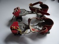 Rollschuhe 1970 er Metall Vintage roter Lederbindung Größenverste Nordrhein-Westfalen - Leichlingen Vorschau