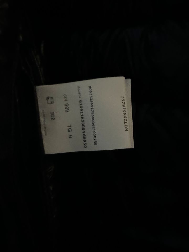Moncler Jacke Größe 6 (L-XL) neuwertig in Regen