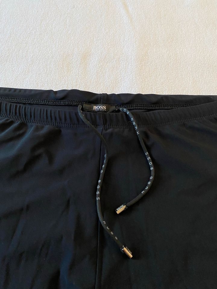 Hugo Boss Badepants Shorts mit Kordelzug schwarz XL neuwertig in Dresden