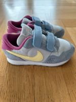 Nike Sneaker Kinder Gr. 27 Düsseldorf - Heerdt Vorschau