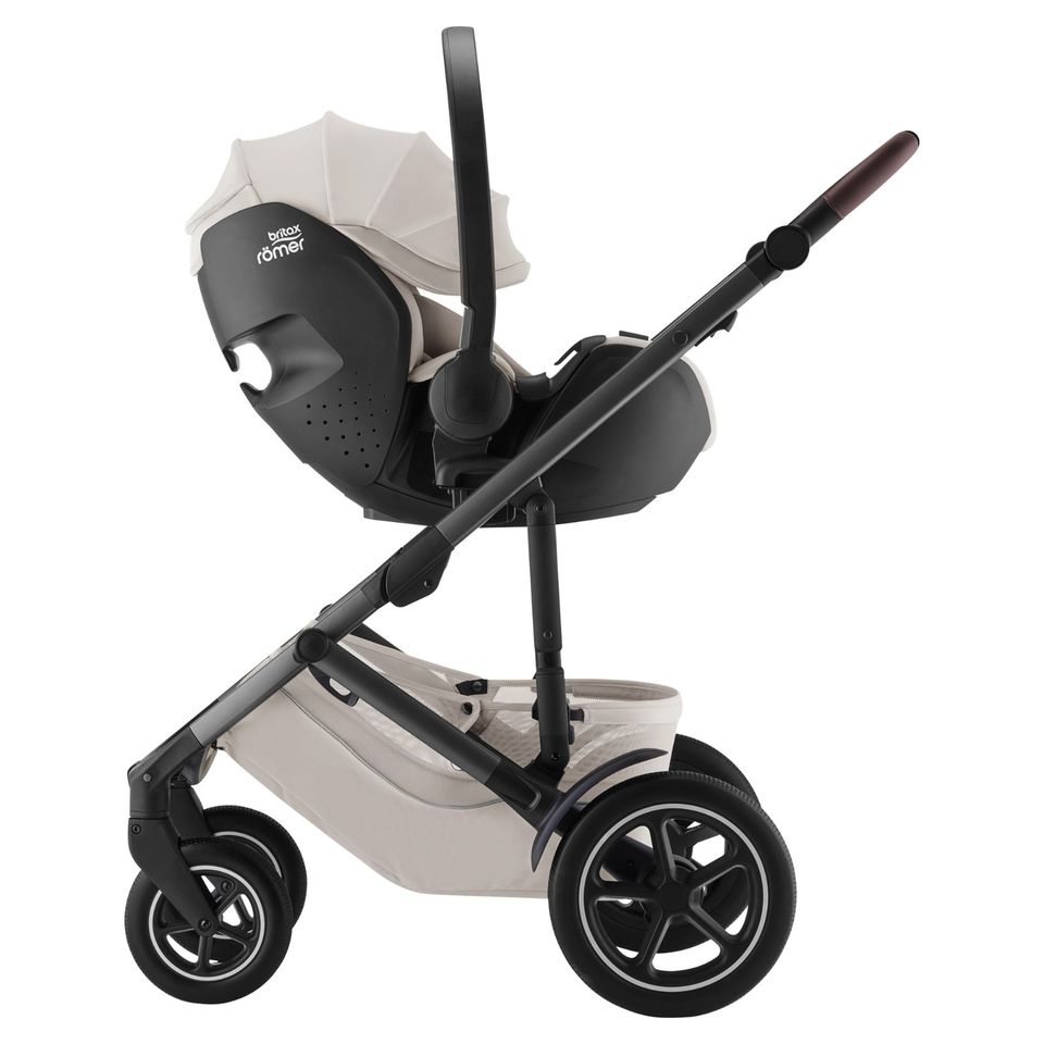 Britax Römer SMILE 5Z - 3in1 Kinderwagen-Set - Soft Taupe LUX - inkl. Babywanne + Sportsitz + BABY-SAFE PRO + XXL-Zubehörpaket - NEU in Fulda