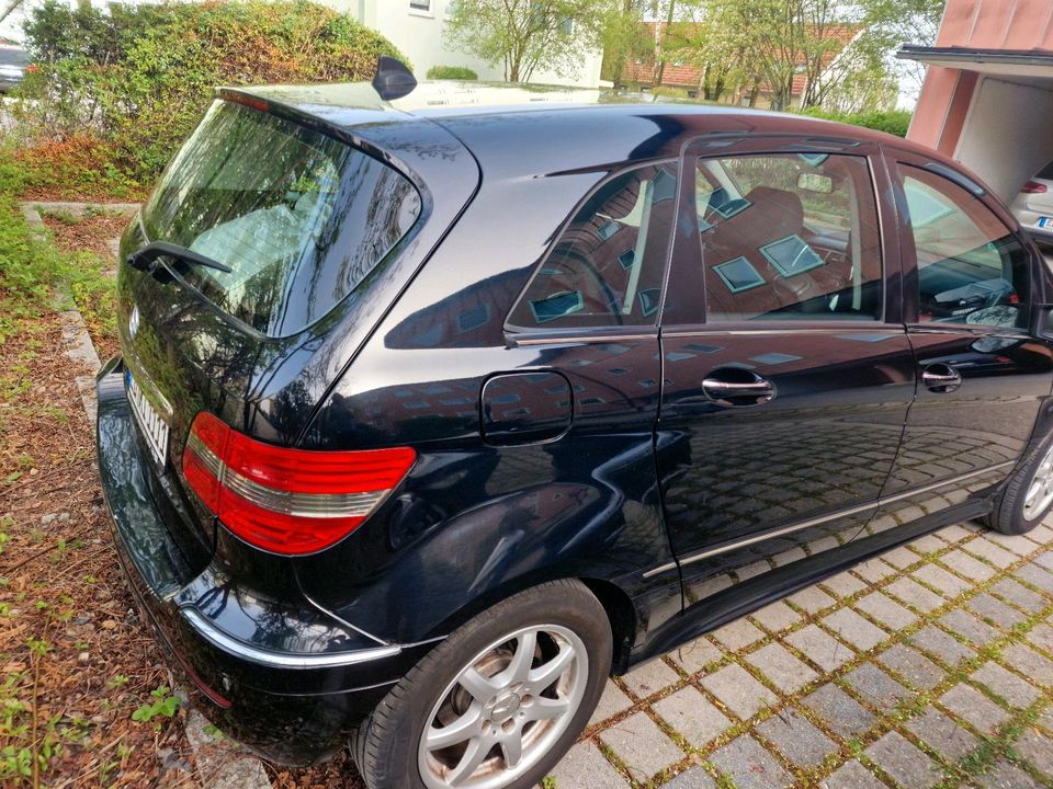 Mercedes Benz B Klasse  W245 Diesel 2006 in Erding