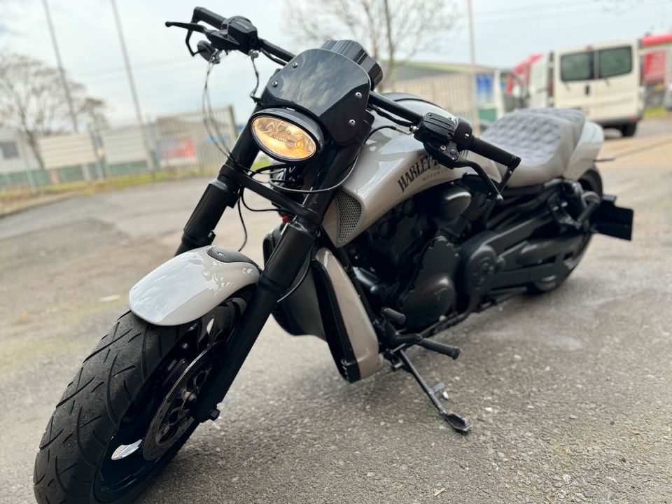 Harley Davidson VRod Muscle frisch tüv top Zustand in Duisburg