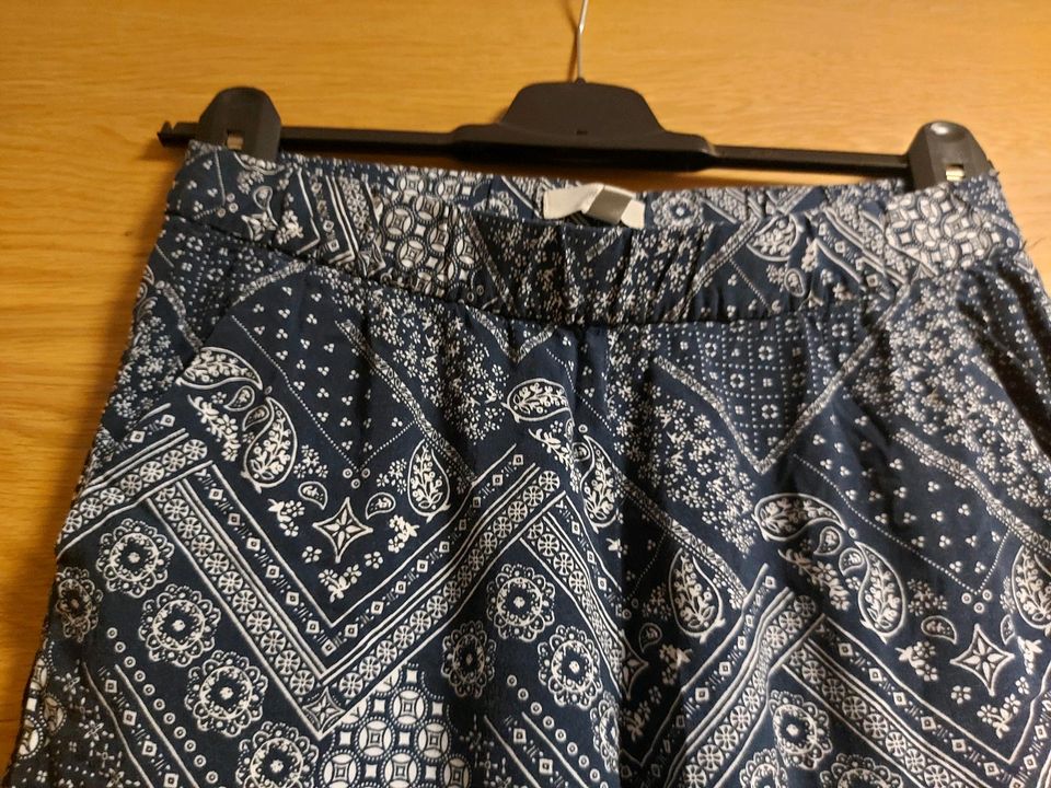 H&M Boho Wohlfühlhose Sommer Viskose leichte Hose Gr 38 in Oberderdingen