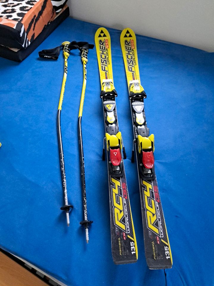 Ski Fischer RC4 GS World Cup 135 cm Belag gut mit stöcken in Falkenstein