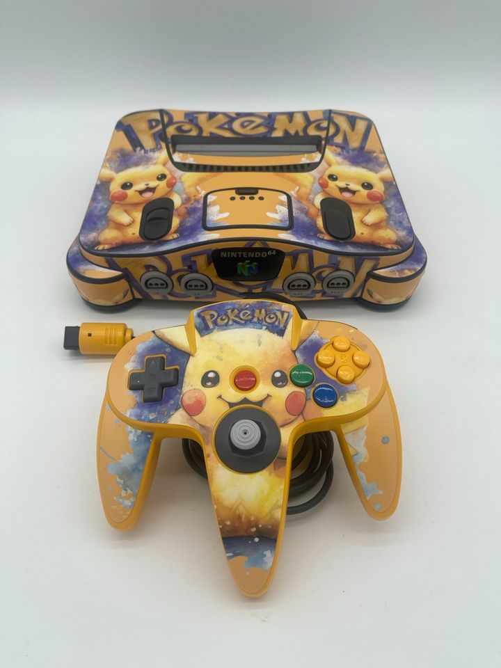 Nintendo 64 Konsole - Pokémon Custom Skin (N64) in Porta Westfalica