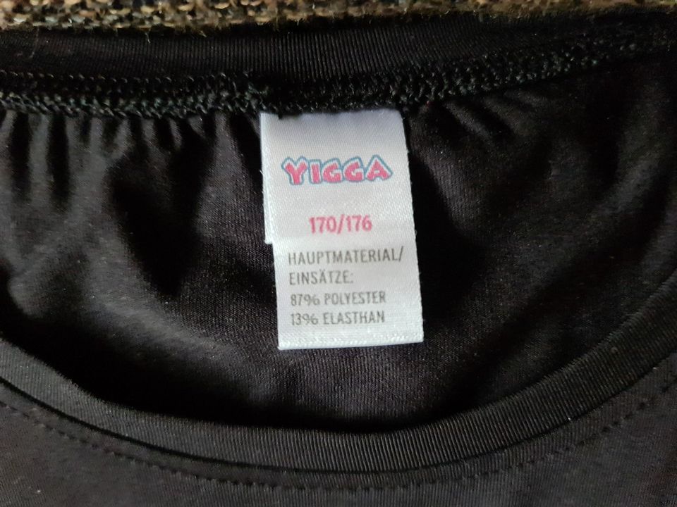 Yigga Sportshirt, schwarz, Größe 170/176, NEU! in Schwarzenbek