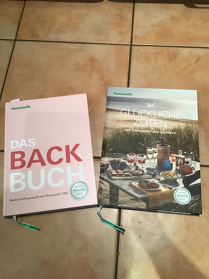 Thermomix Bücher „das Backbuch & Glückliche Zeiten „ in Lindlar