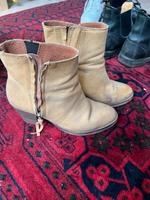 Bequeme Ankle Boots (Absatz ca 6cm) Altona - Hamburg Ottensen Vorschau