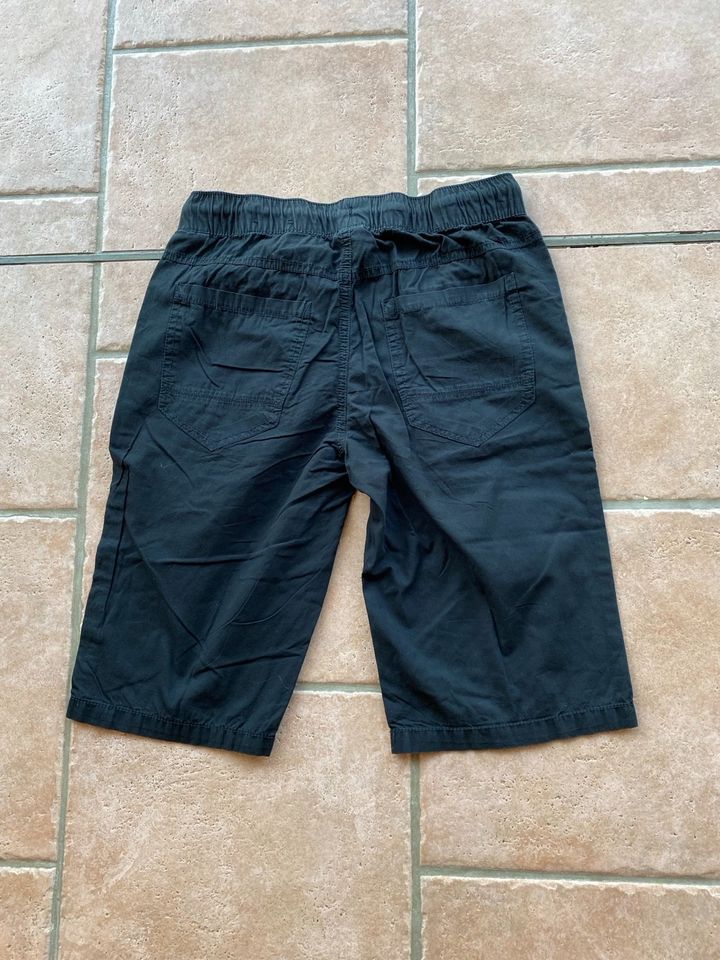 Shorts  kurze Hosen 158 164 schwarz in Attendorn