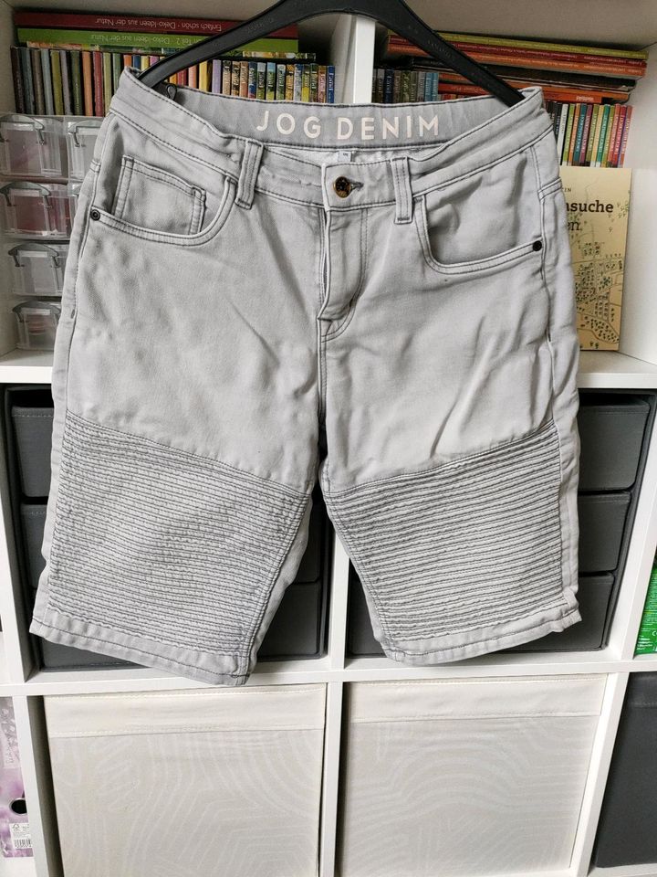 Jeans Shorts Gr. 170 in Hagen im Bremischen