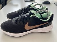 Nike Revolution 6, schwarz, Gr. 38 2/3 Niedersachsen - Gehrden Vorschau