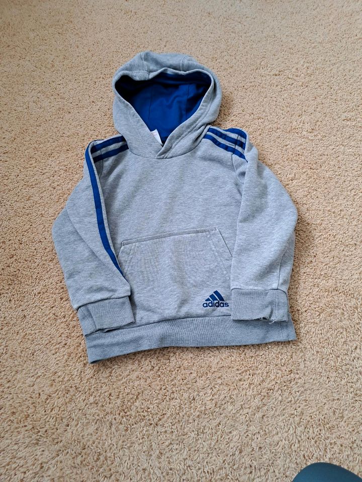 Adidas Pullover Hoddie 110 in Eilsdorf