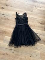 Schwarzes Spitzenkleid in Größe 34 Niedersachsen - Oyten Vorschau