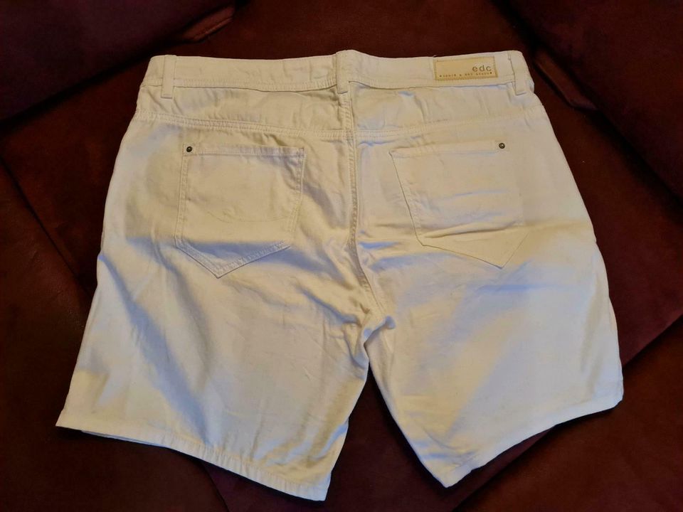 Bermuda Shorts, kurze Hose edc Esprit weiß weite 32 in Gettorf