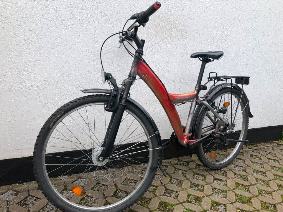 26 Zoll Fahrrad Shimano 21gang 26" Mountainbike mit Gabelfederung in Bad Oeynhausen