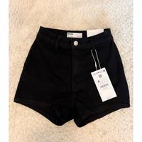Neue schwarze Jeansshorts Shorts High Waist Bershka Damen Gr.34 Nordrhein-Westfalen - Haan Vorschau