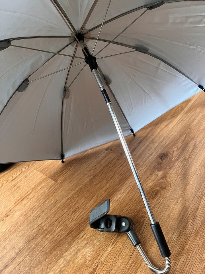 Sonnenschirm für den Buggy in Krefeld