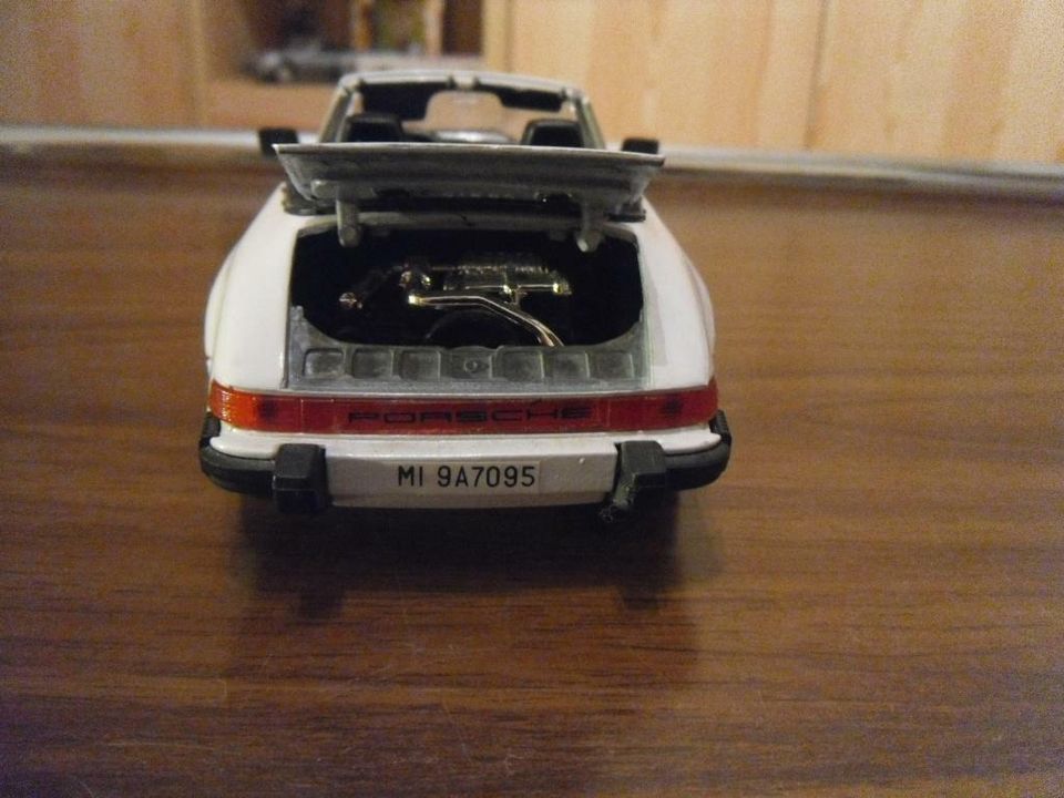 Porsche 911SC Lenkbar von Polistil 1/25 aus den 1980er Jahren in Bonn