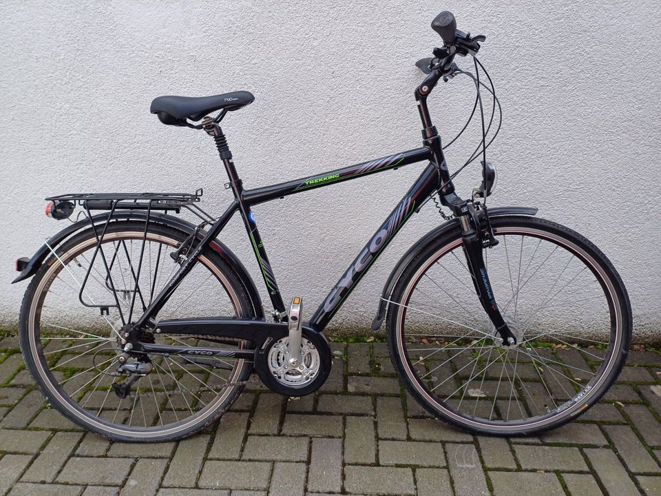 Sehr gut erhaltenes Herren Trekking Fahrrad - 28 Zoll in Westhofen