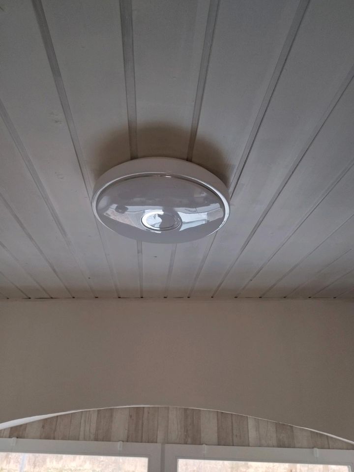 Lampe LED mit Fernbedienung in Unterlüß