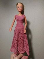 Barbie Häkelkleid altrosa Lochmuster Kleidung Puppenkleid Friedrichshain-Kreuzberg - Friedrichshain Vorschau