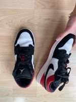 Nike Jordan 1 Low Rot/Weiß/Schwarz Hessen - Flieden Vorschau