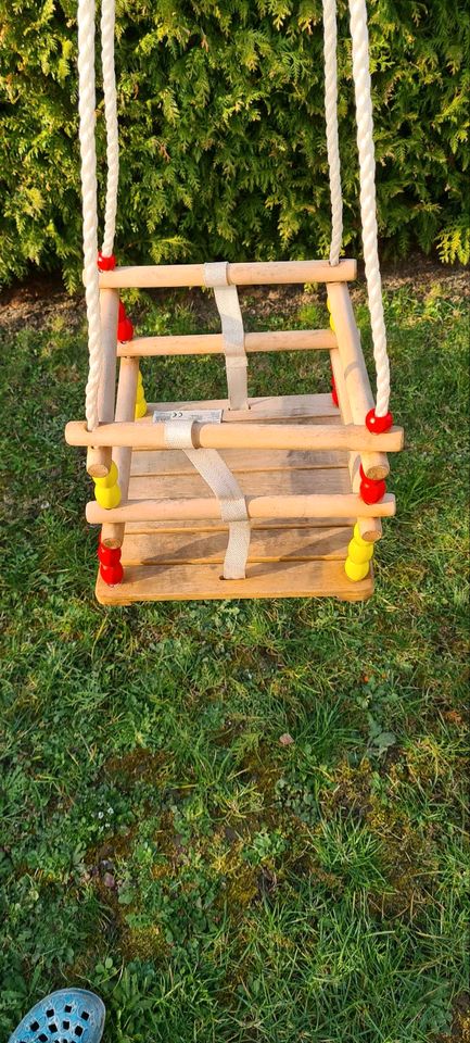 Schaukel, Kinderschaukel, Babyschaukel aus Holz in Naumburg (Saale)