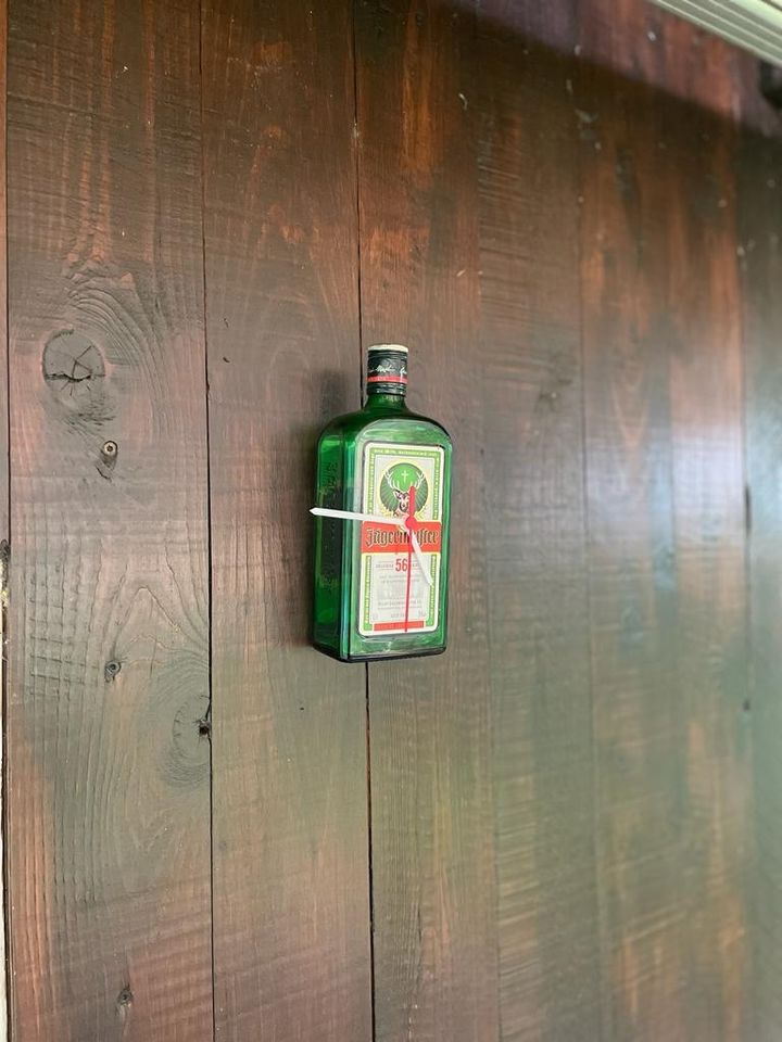 Jägermeister Uhr/Wanduhr in Freiburg im Breisgau