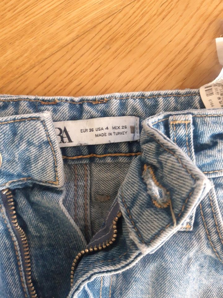 ZARA Jeans Gr 36 Damen, Beinlänge 100c in Fürth