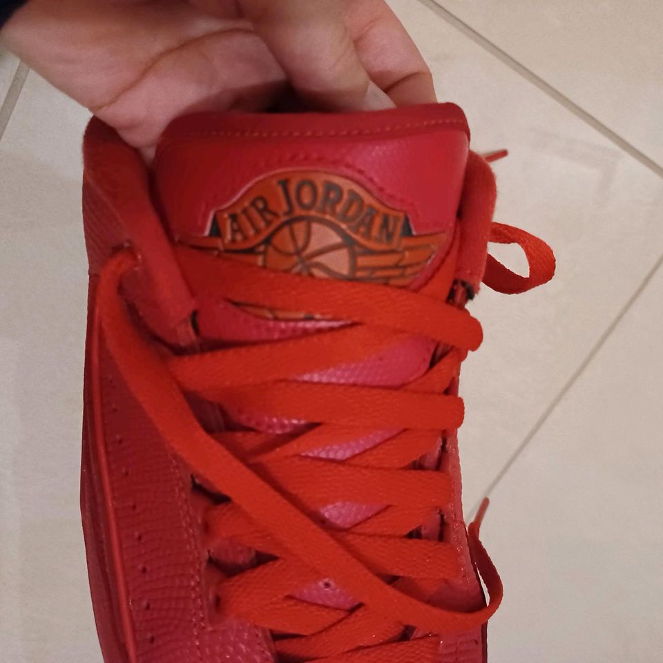 Nike air Jordan 2 Retro Low gr.42 rot Basketballschuhe in Heide