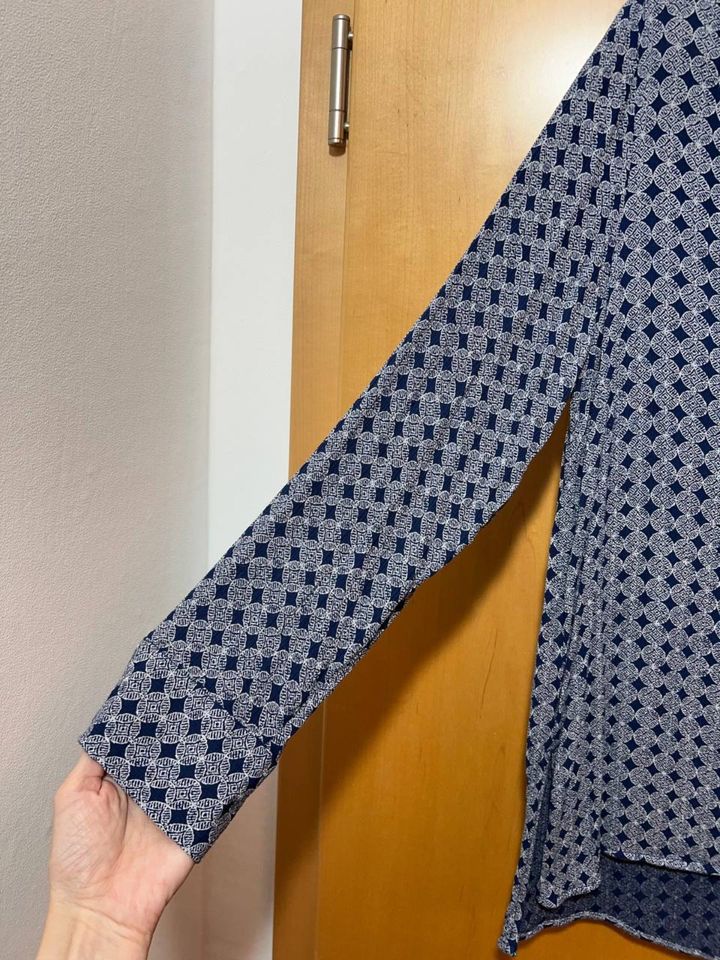 H&M logg Gr. 46 Bluse Langarm Tunika geometrisches Muster blau we in Langen (Hessen)