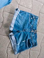 Shorts Hotpants Jeanshose gr 36 neuwertig Nordrhein-Westfalen - Olfen Vorschau