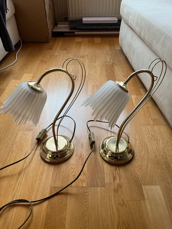 Nachttisch Lampe Design Blume Messing in Kelkheim