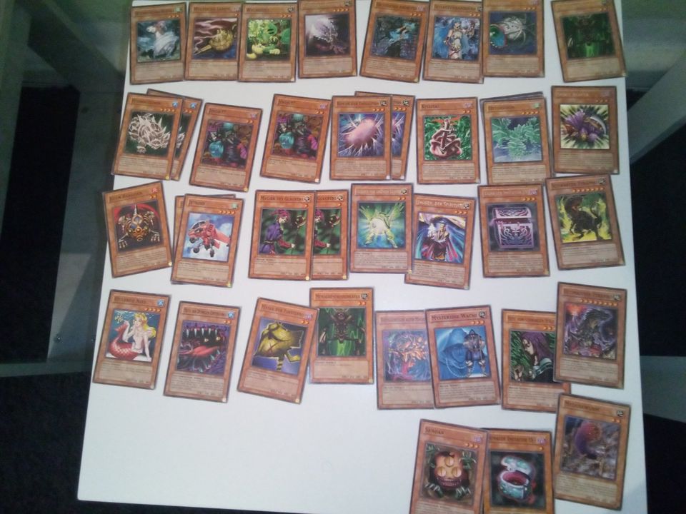 Yu Gi Oh Karten aus der Zeit wo das Spiel noch Spaß gemacht hat! in Dessau-Roßlau