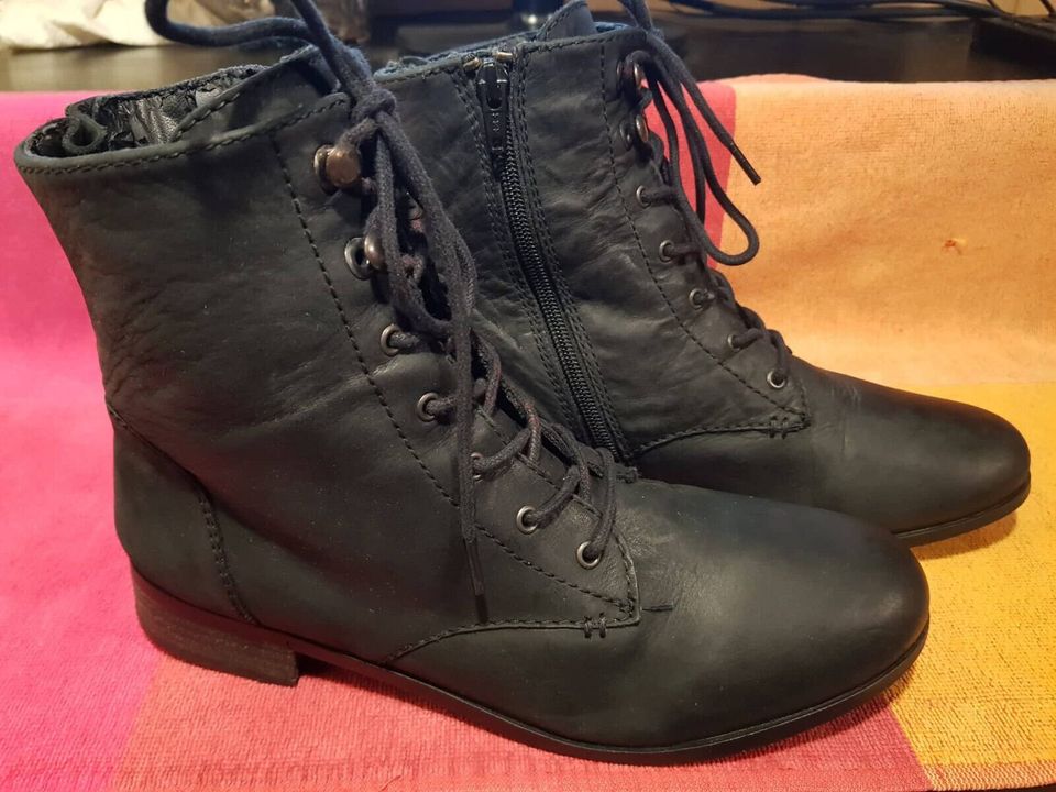 Schwarze Damen Leder-Schnürstiefeletten Gr. 40 in Saarland - Püttlingen |  eBay Kleinanzeigen ist jetzt Kleinanzeigen