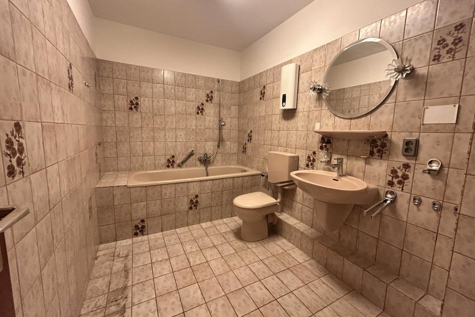 Tolle 4-Zimmer-ETW mit Sonnenbalkon und Einzelgarage! Top Lage! in Wülfrath