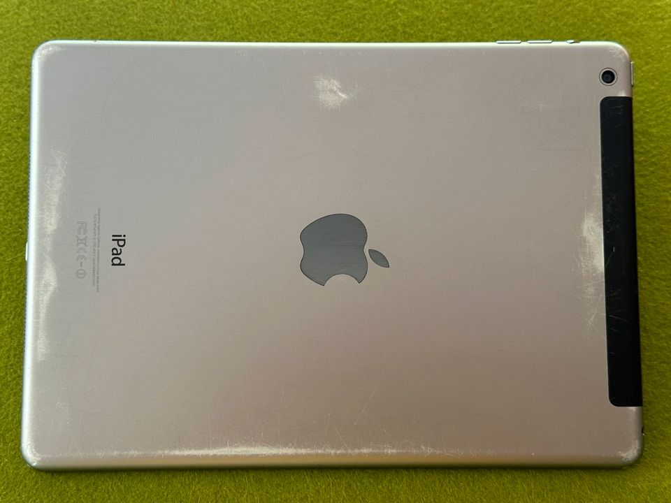 Apple iPad Air WIFI + Cellular 32 GB in Salzgitter