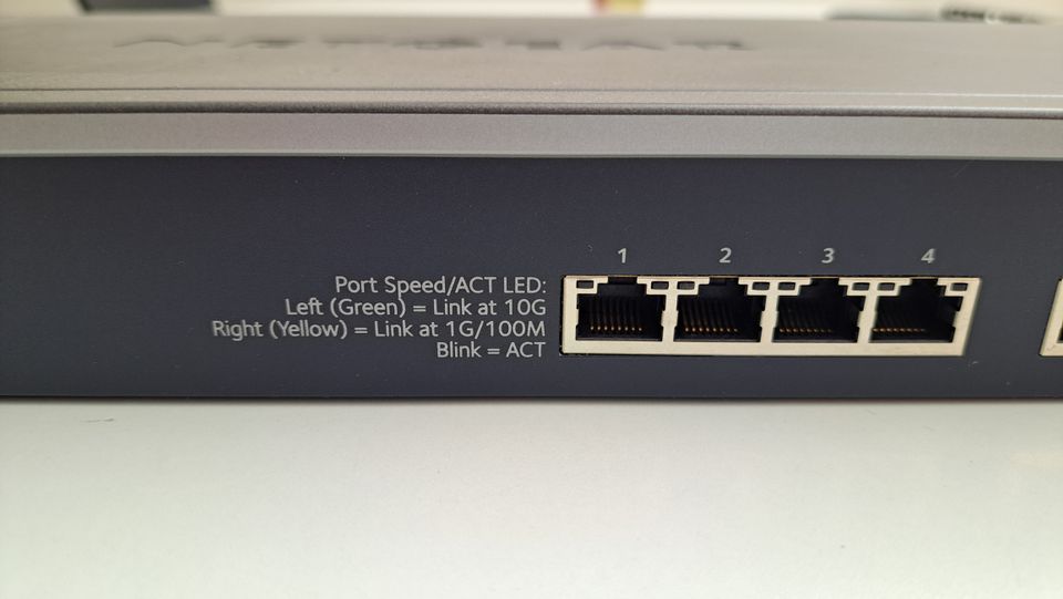 Netgear prosafe xs708e 8-port 10-gigabit managed switch in München