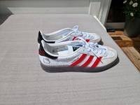 Adidas Schuhe Neu Größe 39 Hessen - Butzbach Vorschau