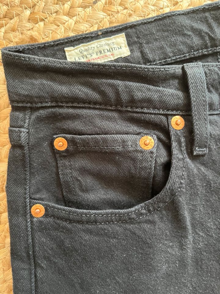 Top Zustand! Levi’s 501 Jeans in 25/28 in München