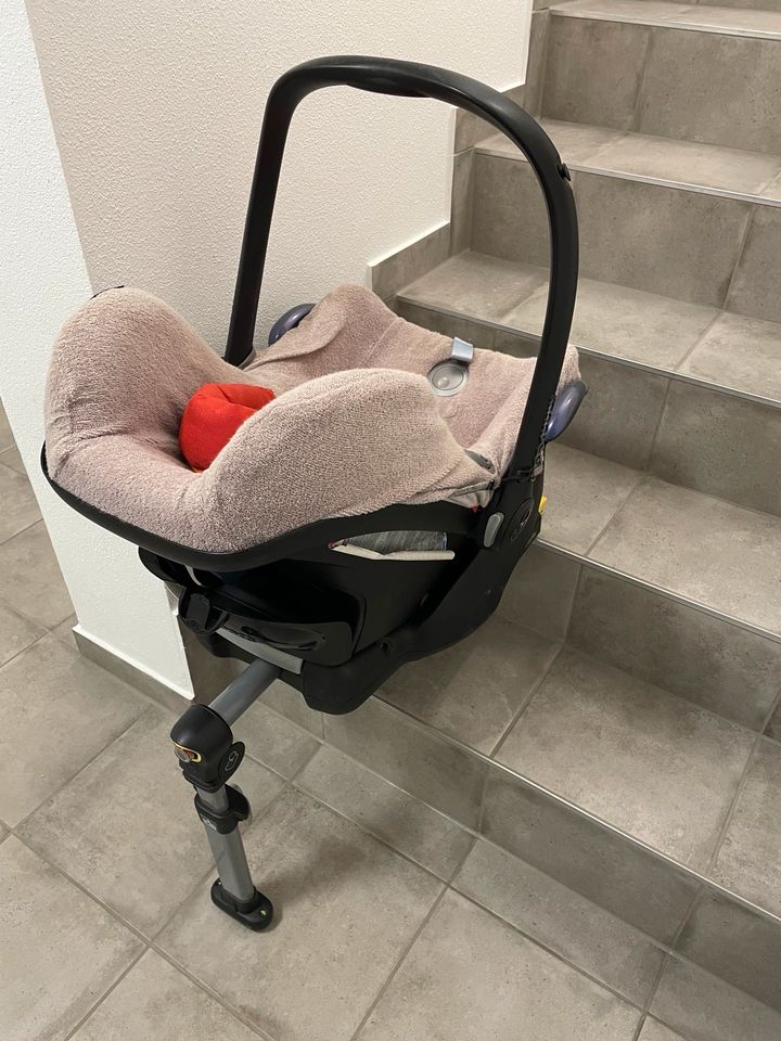 Maxi Cosi Babyschale Cabrio Fix mit Station in Holzheim a.d. Donau